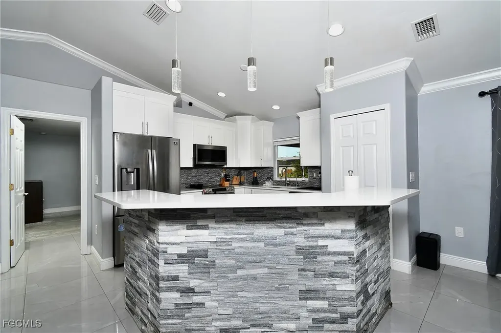 3414 40th Street SW Lehigh Acres FL 33976
