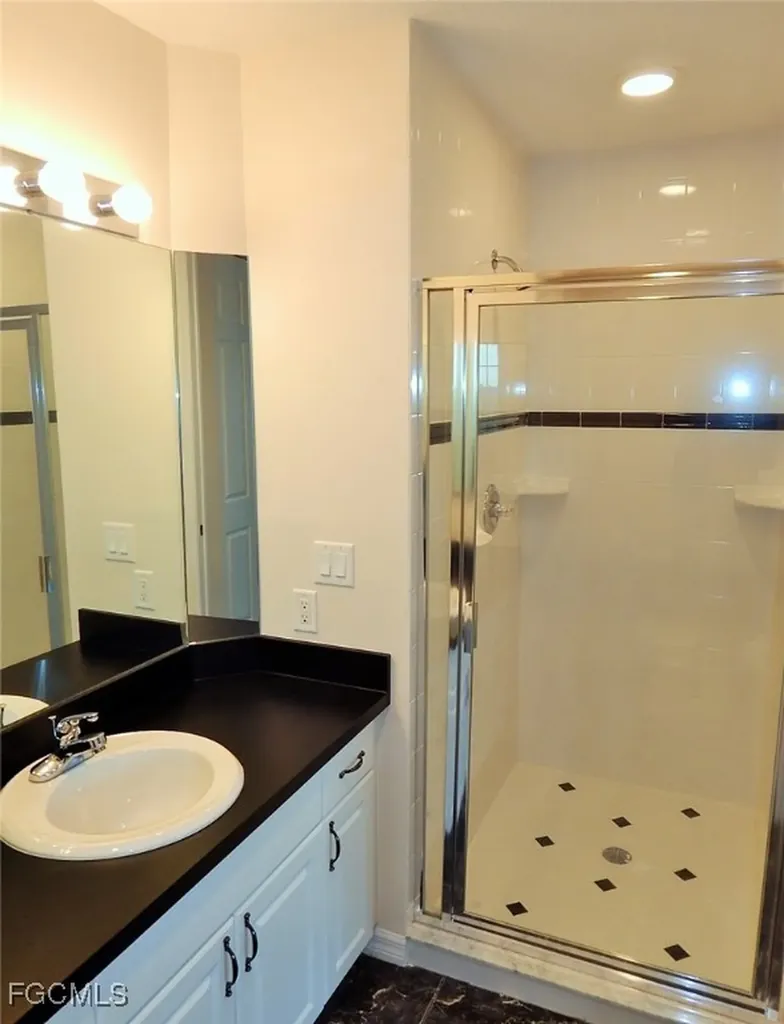 1113 Van Loon Commons Circle Cape Coral FL 33909