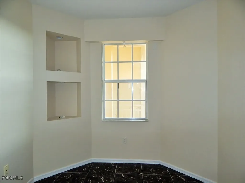 1113 Van Loon Commons Circle Cape Coral FL 33909