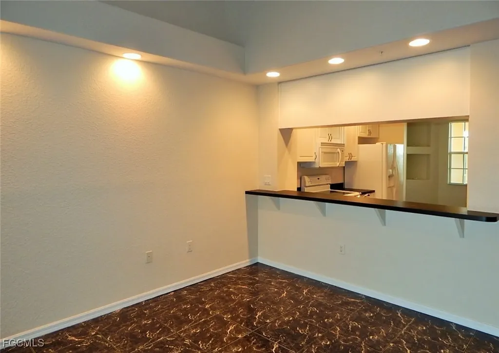 1113 Van Loon Commons Circle Cape Coral FL 33909