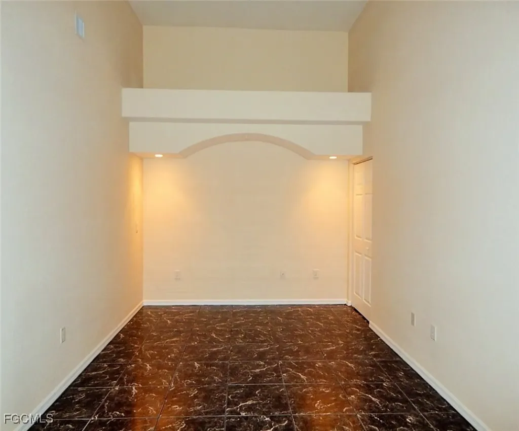 1113 Van Loon Commons Circle Cape Coral FL 33909