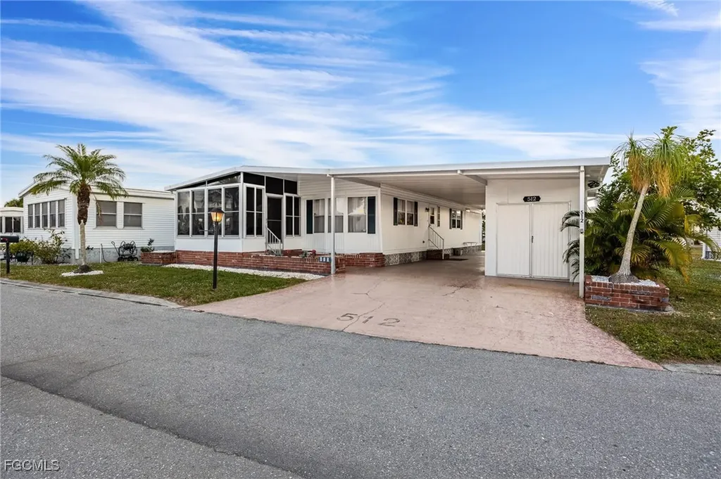 512 Crampton Lane North Fort Myers FL 33903