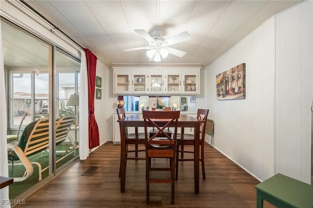 512 Crampton Lane North Fort Myers FL 33903