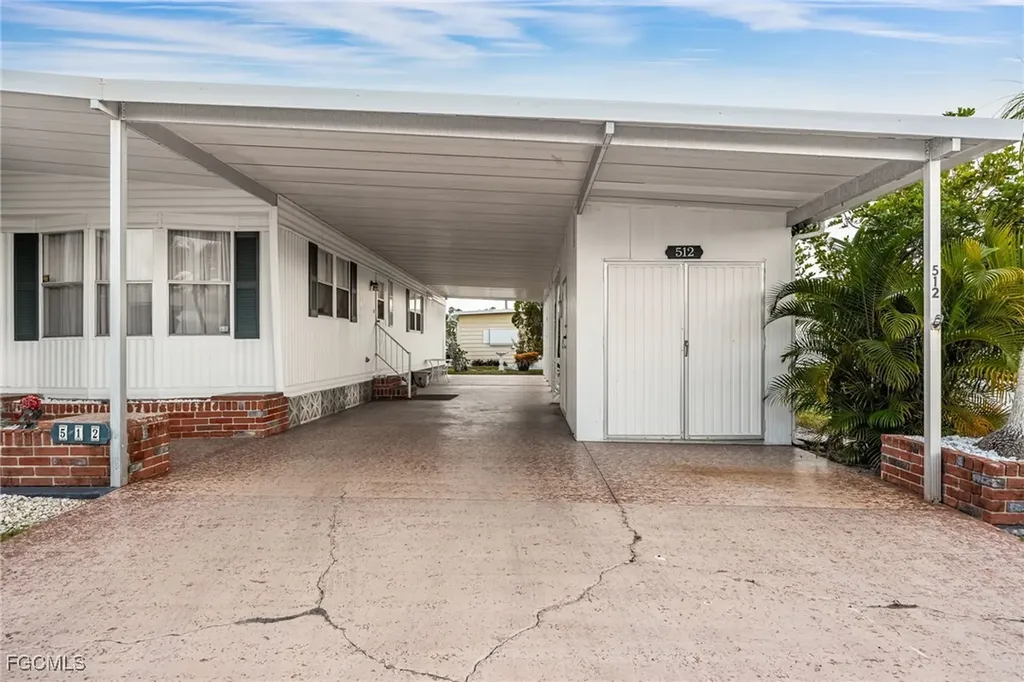 512 Crampton Lane North Fort Myers FL 33903