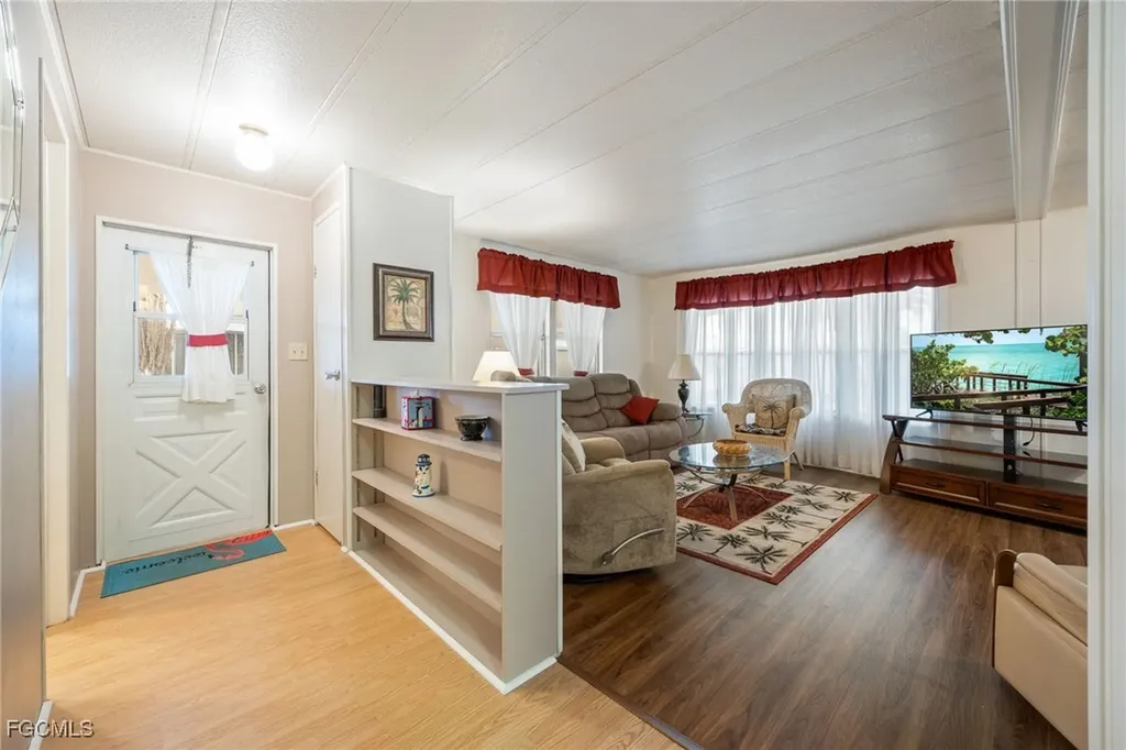 512 Crampton Lane North Fort Myers FL 33903