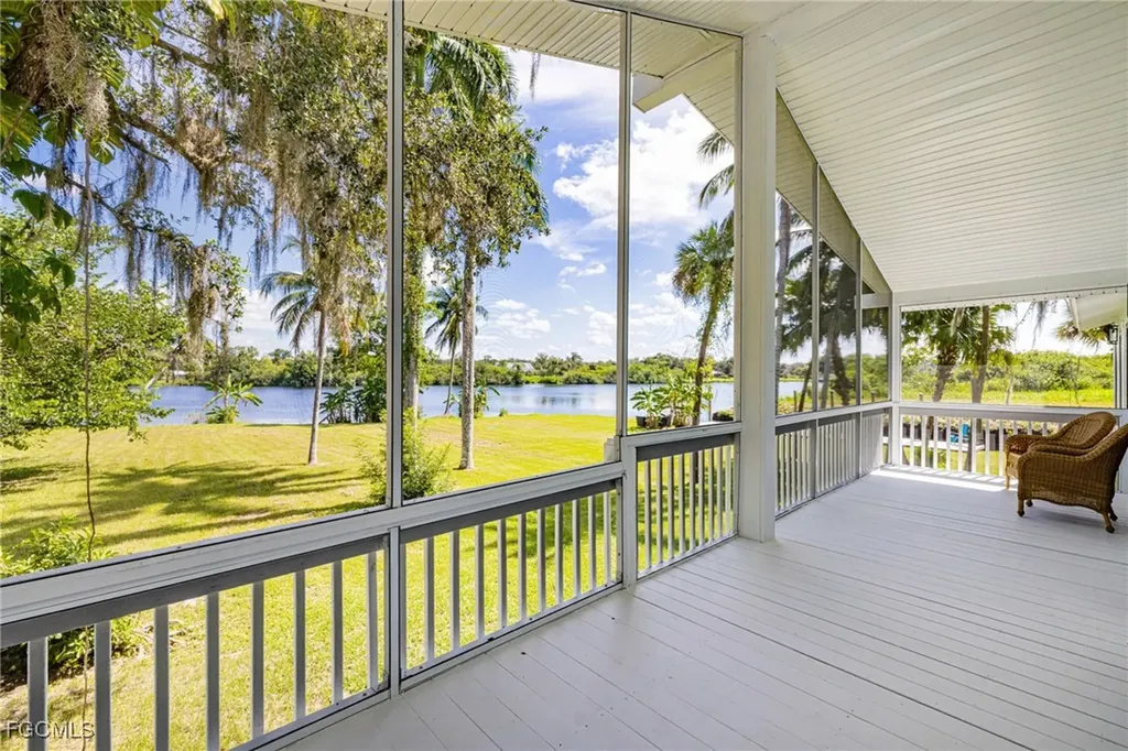 19481/483 S River Road Alva FL 33920