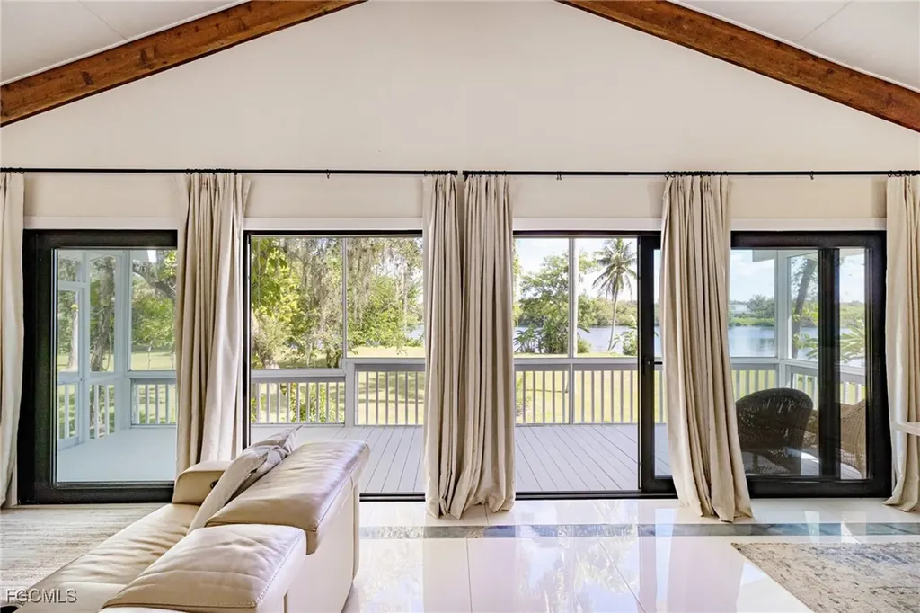 19481/483 S River Road Alva FL 33920