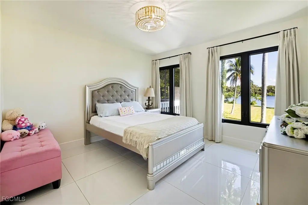 19481/483 S River Road Alva FL 33920