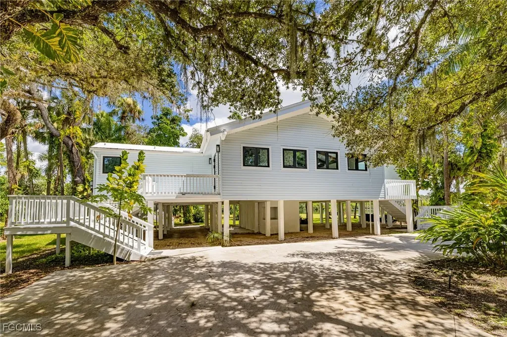 19481/483 S River Road Alva FL 33920