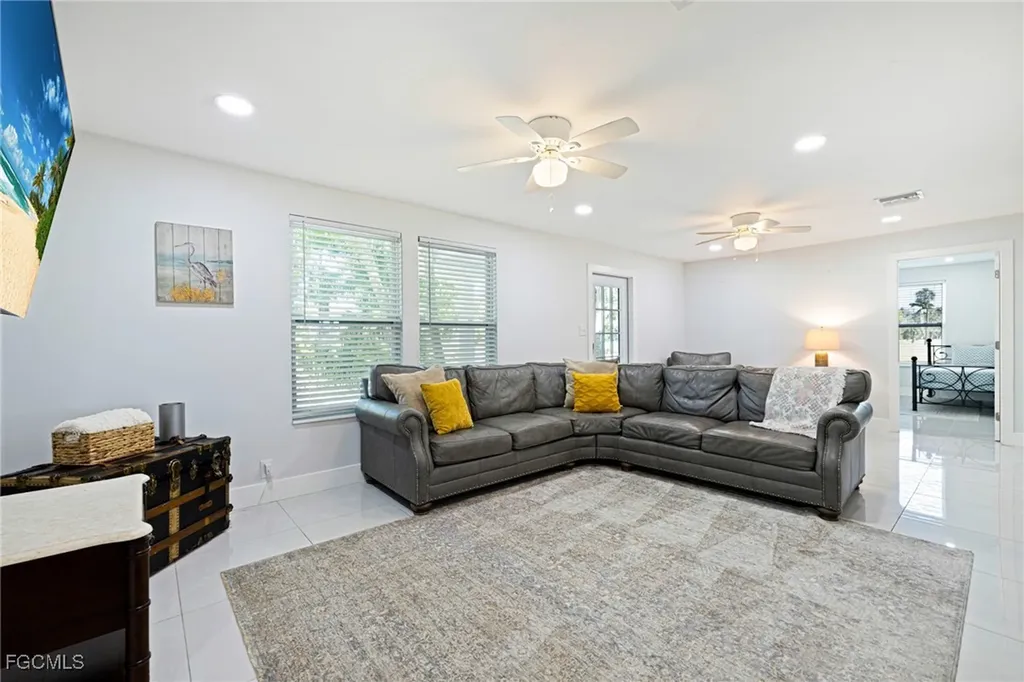 19481/483 S River Road Alva FL 33920