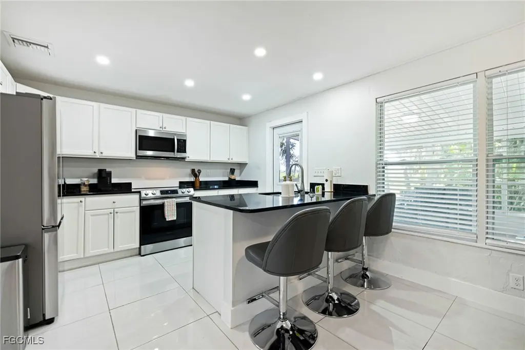 19481/483 S River Road Alva FL 33920