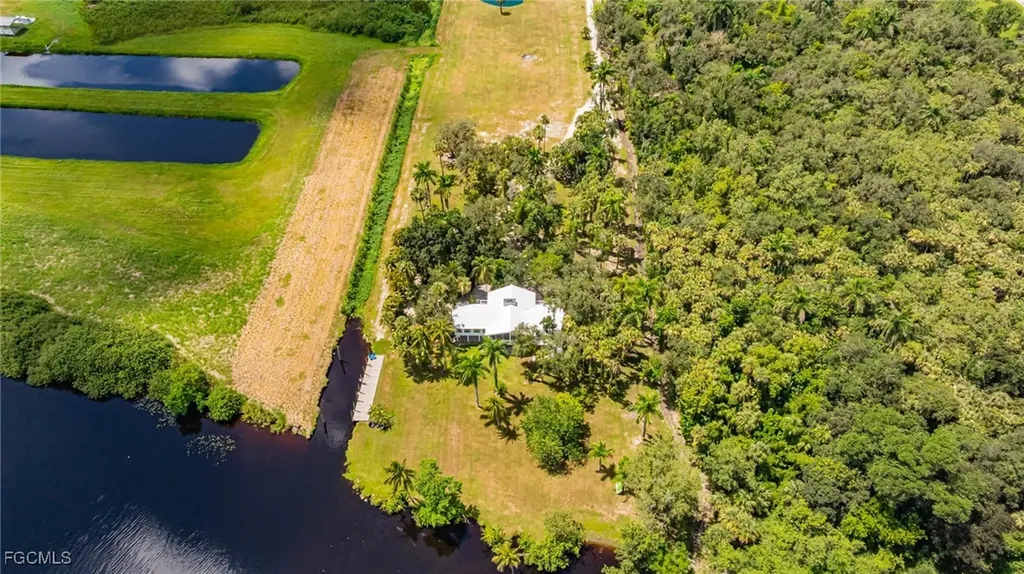 19481/483 S River Road Alva FL 33920