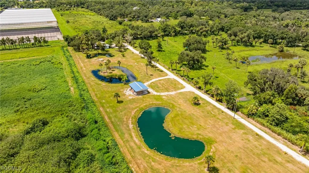 19481/483 S River Road Alva FL 33920