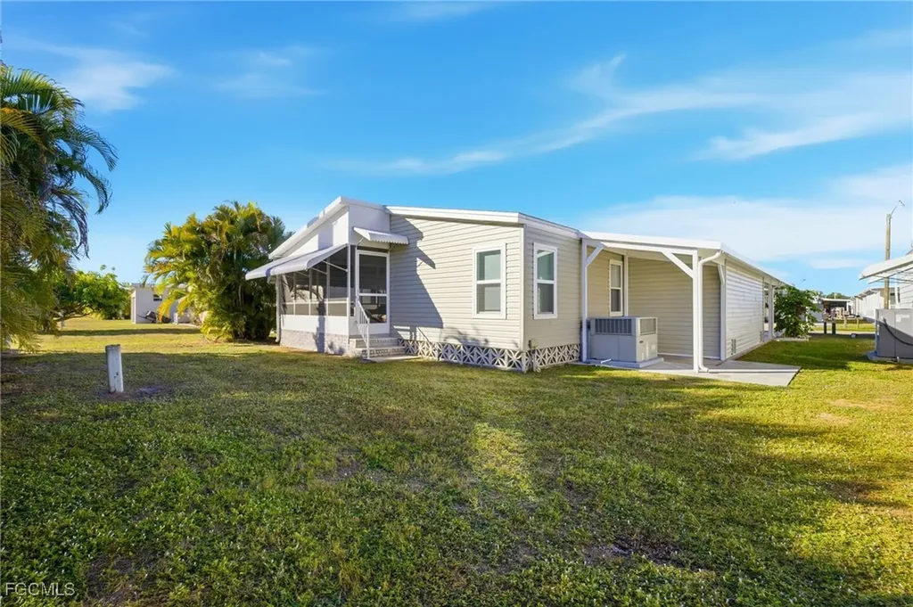 14736 Patrick Henry Road North Fort Myers FL 33917