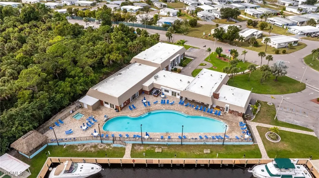 14736 Patrick Henry Road North Fort Myers FL 33917