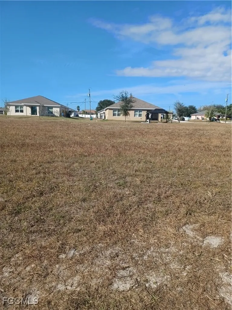 3024 NW 3rd Avenue Cape Coral FL 33993
