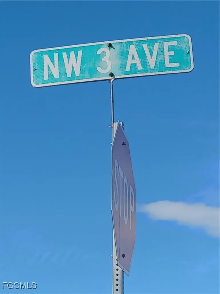 3024 NW 3rd Avenue Cape Coral FL 33993