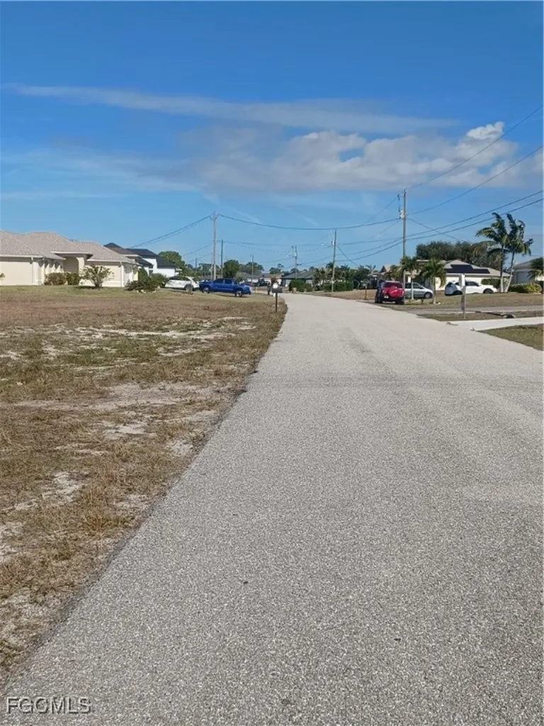 3024 NW 3rd Avenue Cape Coral FL 33993