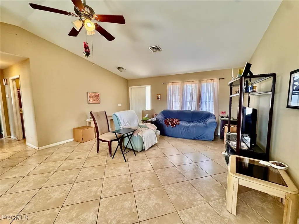 214 NE 9th Court Cape Coral FL 33909