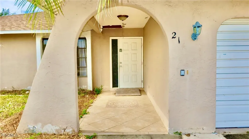 214 NE 9th Court Cape Coral FL 33909