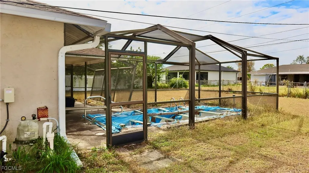 214 NE 9th Court Cape Coral FL 33909