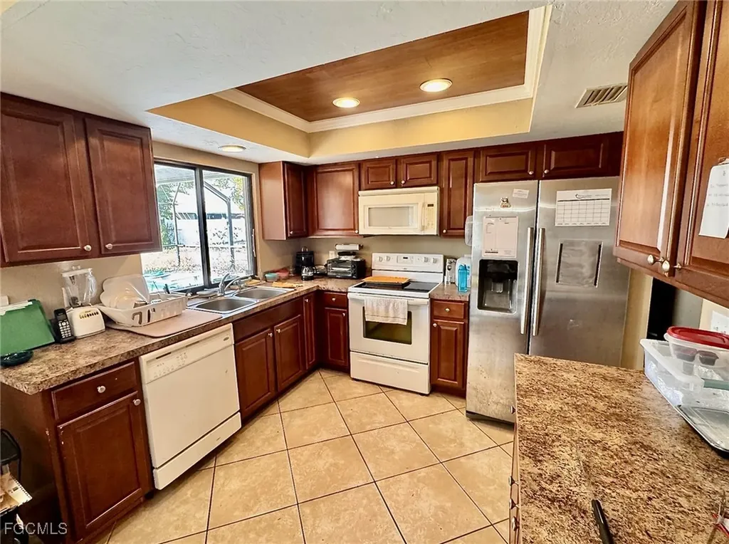 214 NE 9th Court Cape Coral FL 33909