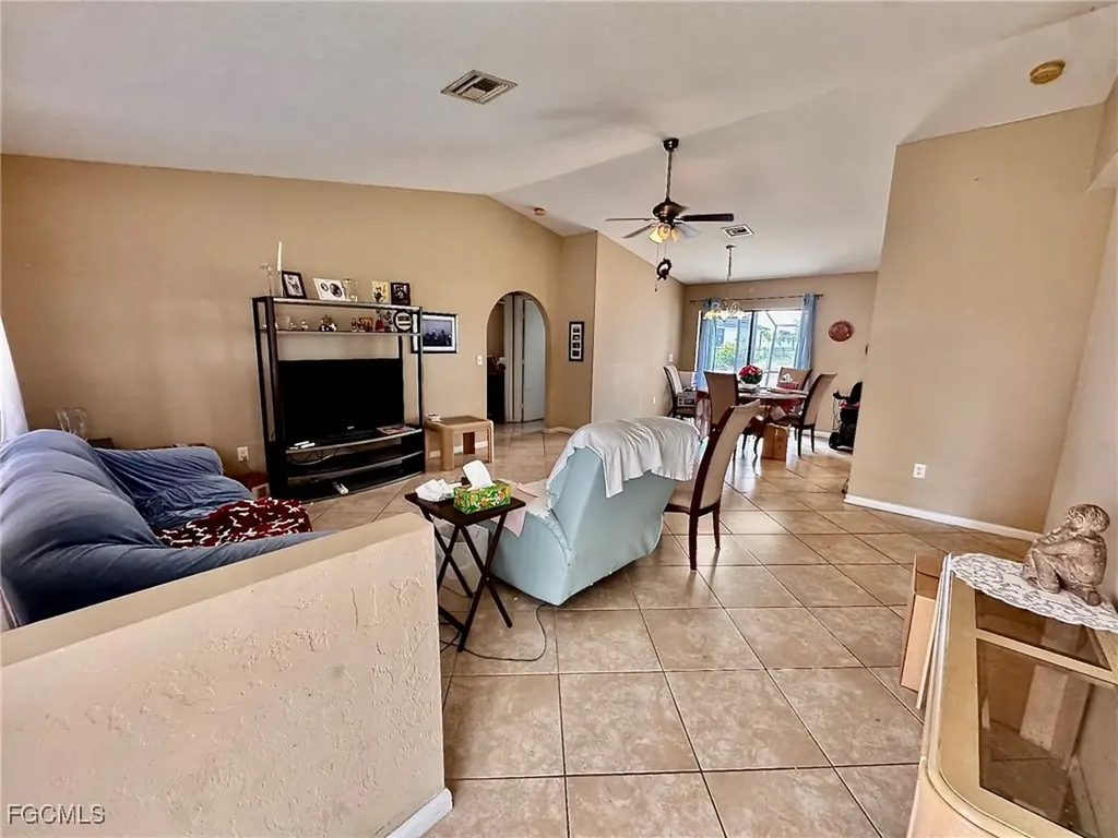 214 NE 9th Court Cape Coral FL 33909