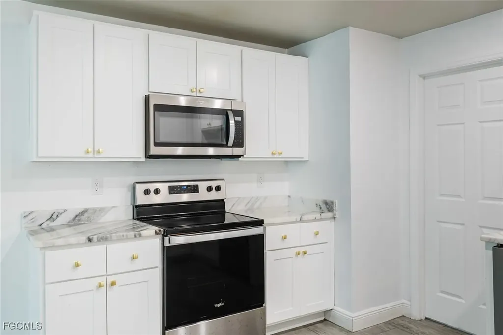 2405 Maple Avenue Fort Myers FL 33901