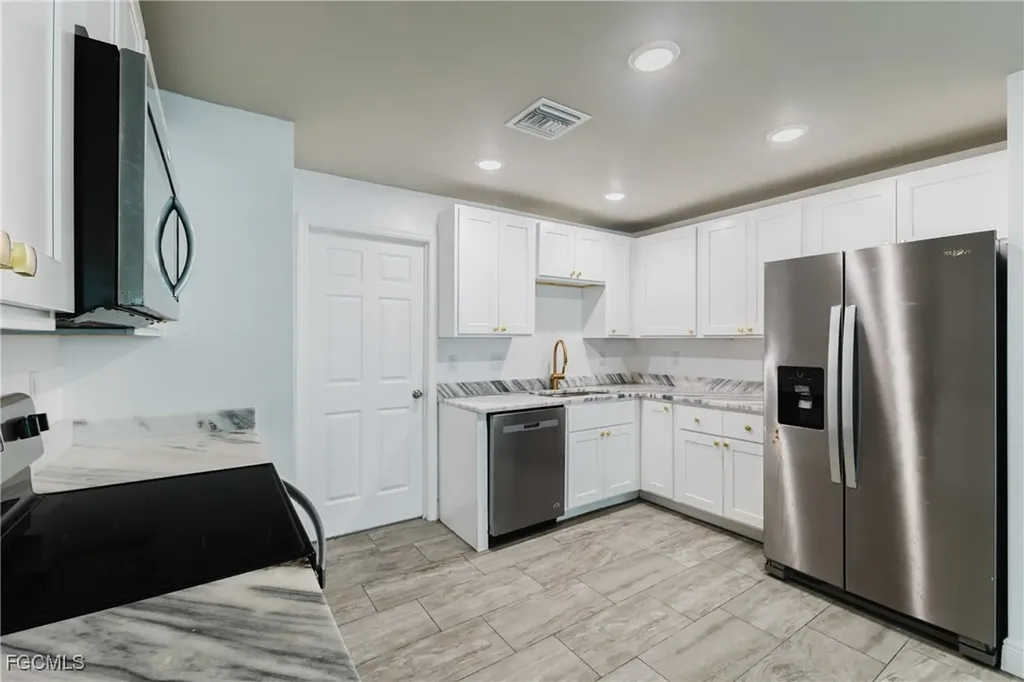 2405 Maple Avenue Fort Myers FL 33901