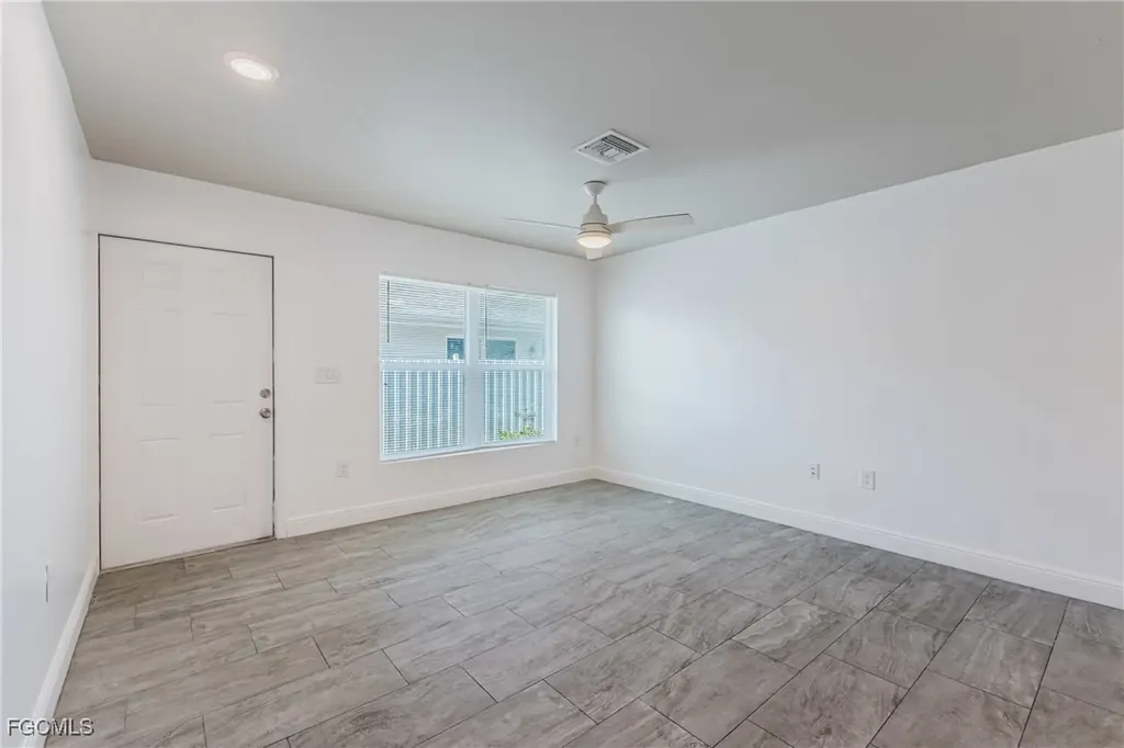 2405 Maple Avenue Fort Myers FL 33901