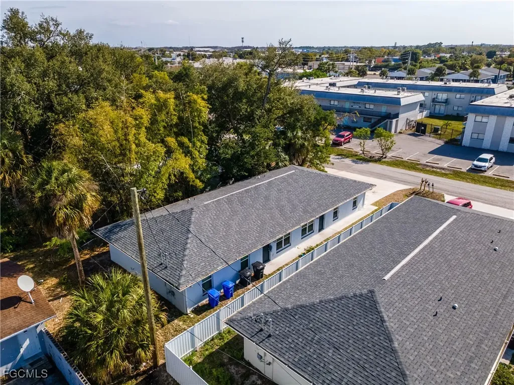 2405 Maple Avenue Fort Myers FL 33901