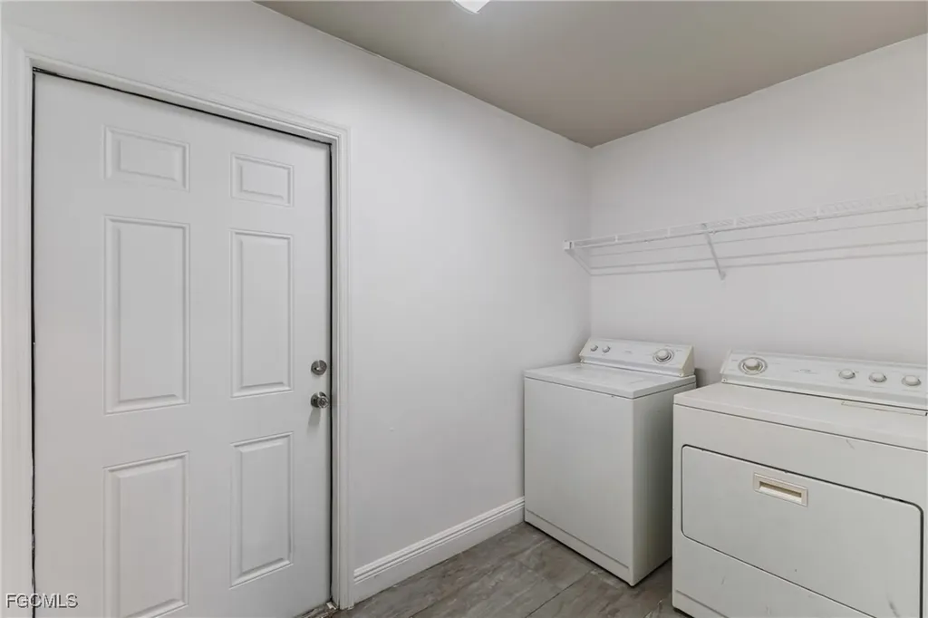 2405 Maple Avenue Fort Myers FL 33901