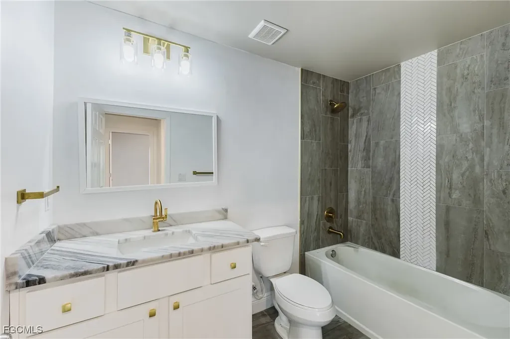 2405 Maple Avenue Fort Myers FL 33901