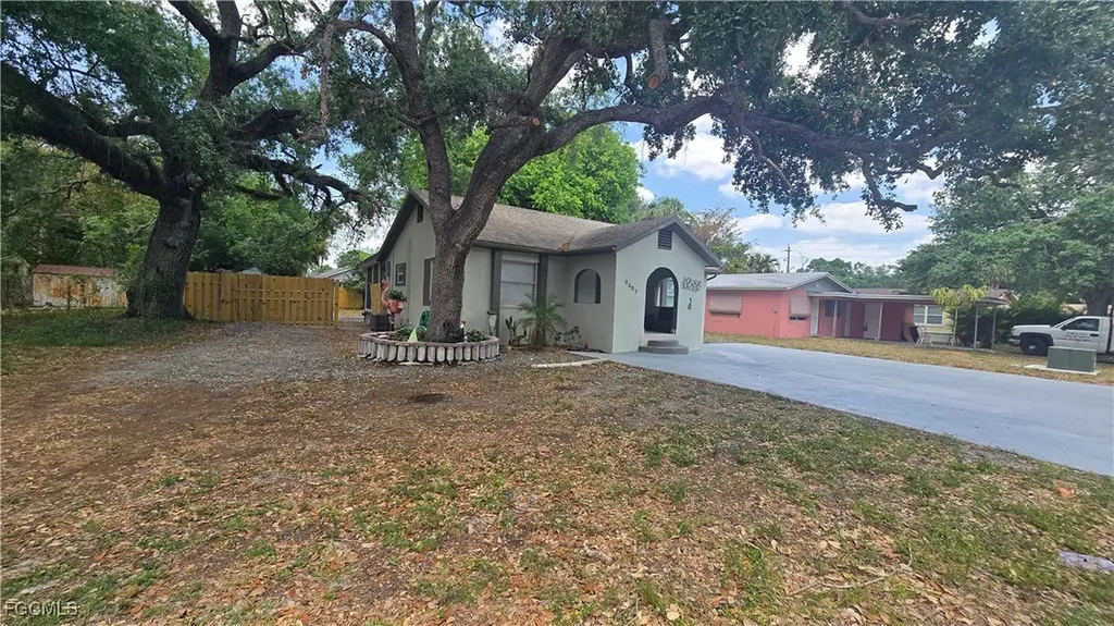 2357 Crawford Street Fort Myers FL 33901