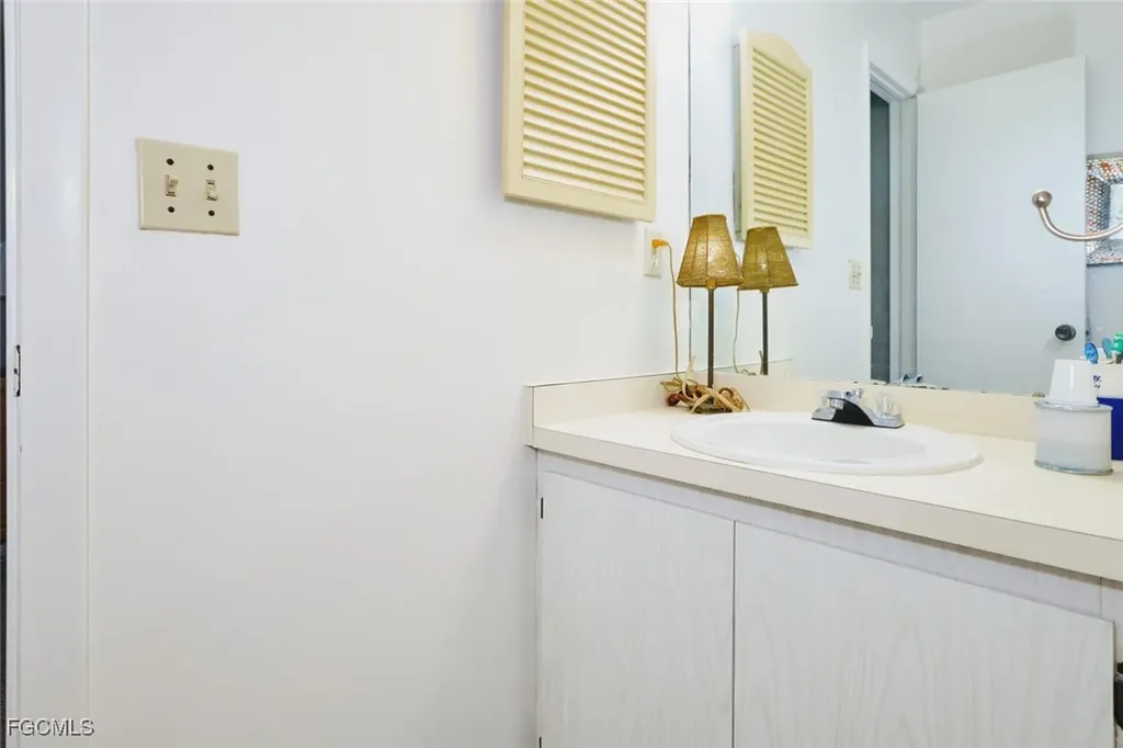 3350 Alouette Circle Fort Myers FL 33907