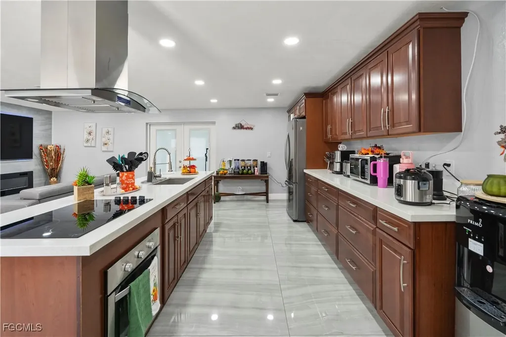 703 Jefferson Avenue Lehigh Acres FL 33936