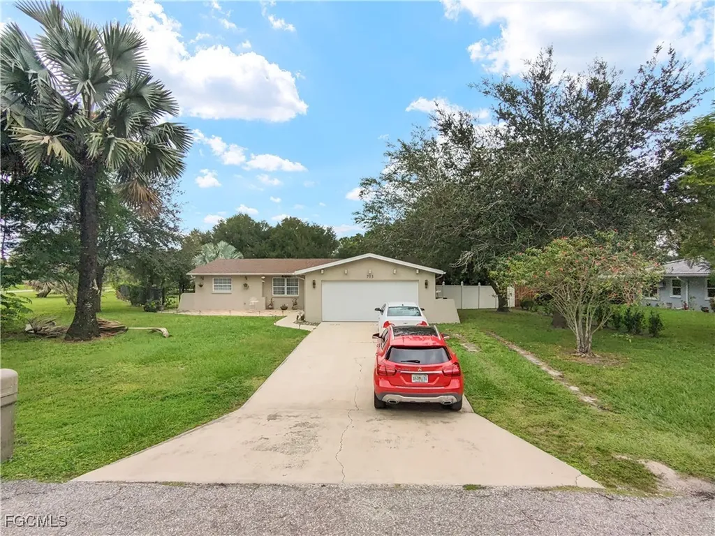 703 Jefferson Avenue Lehigh Acres FL 33936