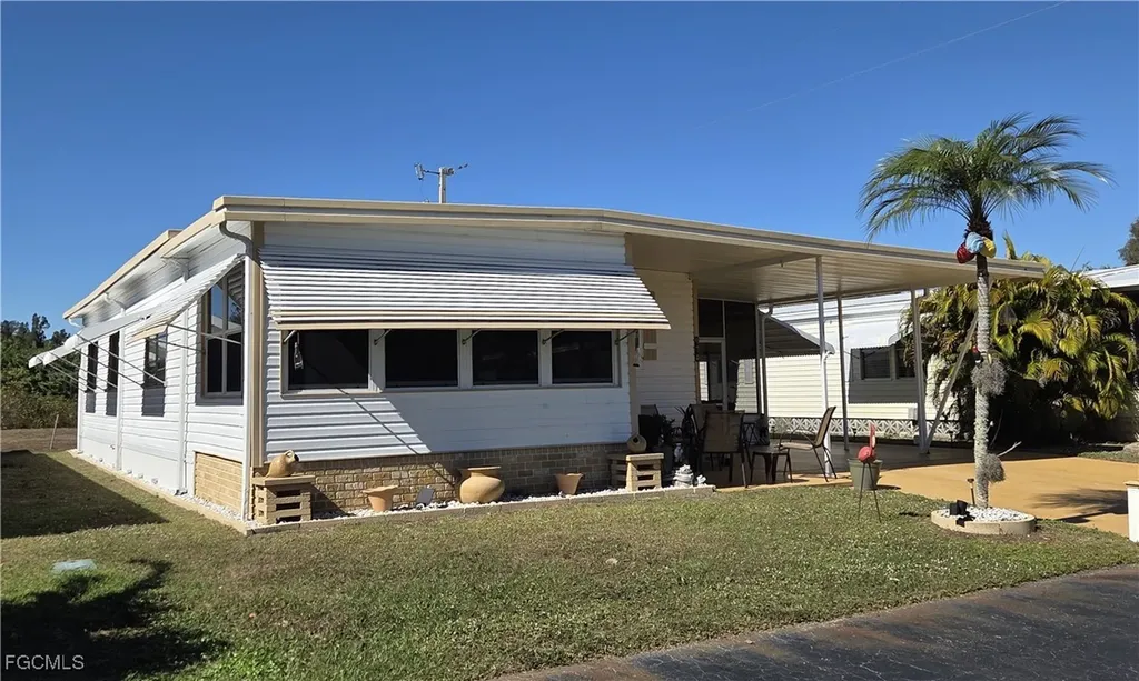 974 Restful Road North Fort Myers FL 33917