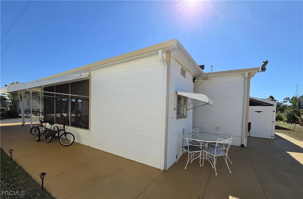 974 Restful Road North Fort Myers FL 33917