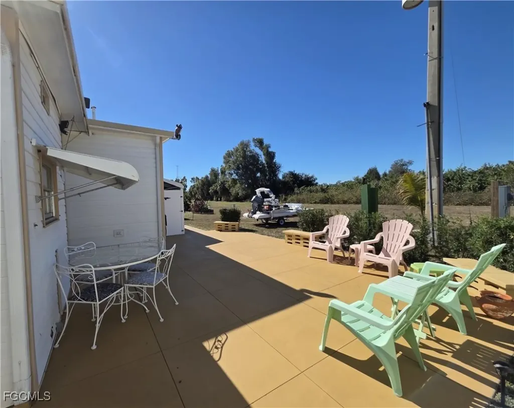 974 Restful Road North Fort Myers FL 33917