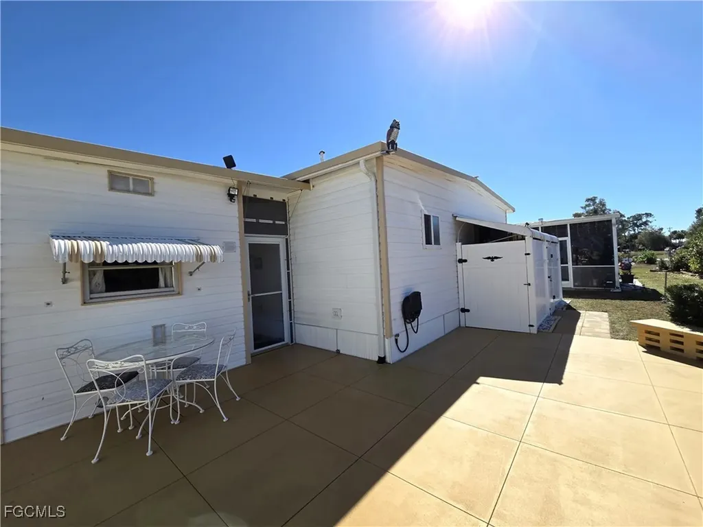 974 Restful Road North Fort Myers FL 33917