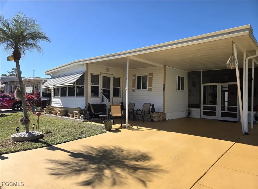 974 Restful Road North Fort Myers FL 33917