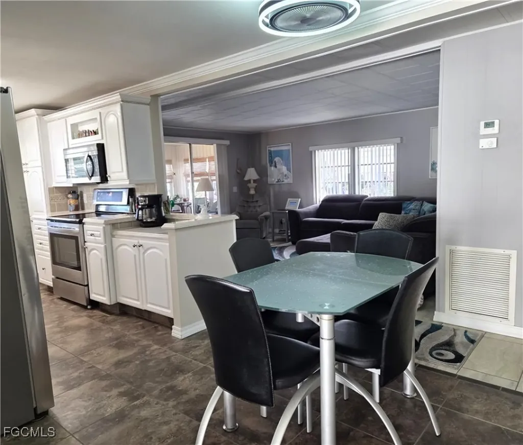 974 Restful Road North Fort Myers FL 33917