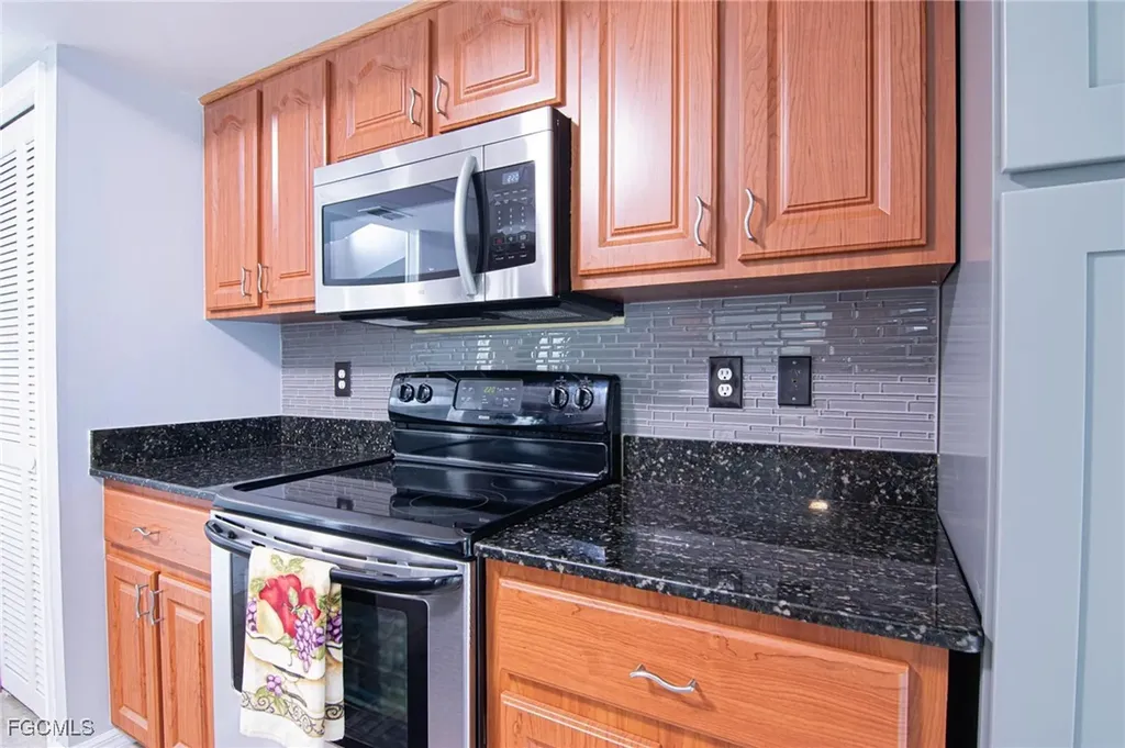3735 Sabal Springs Boulevard North Fort Myers FL 33917