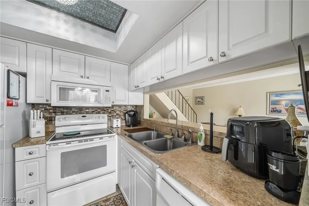 3361 New South Province Boulevard Fort Myers FL 33907