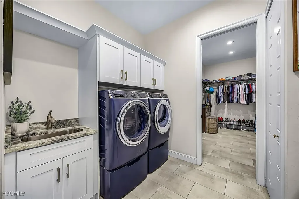 2134 SE 18th Avenue Cape Coral FL 33990