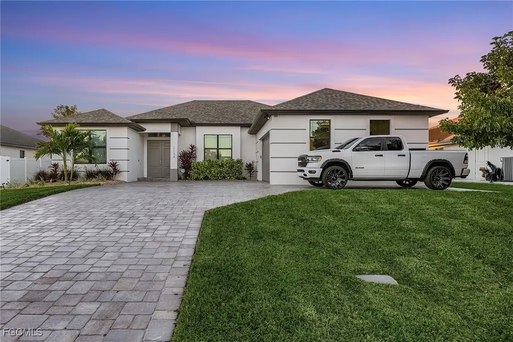 2134 SE 18th Avenue Cape Coral FL 33990
