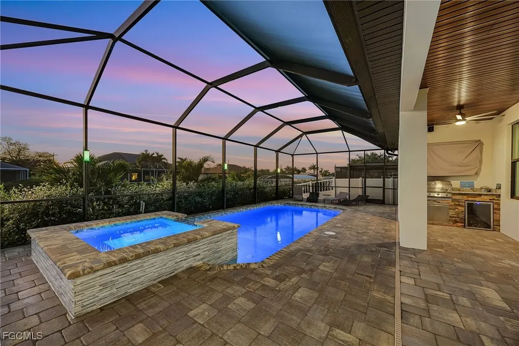 2134 SE 18th Avenue Cape Coral FL 33990