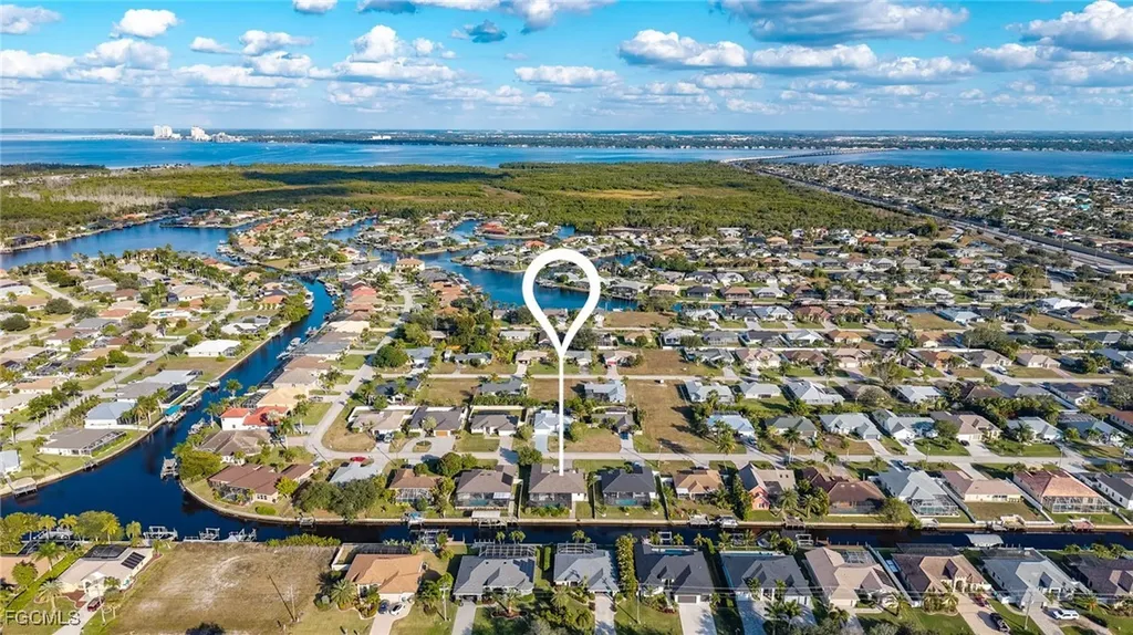 2134 SE 18th Avenue Cape Coral FL 33990