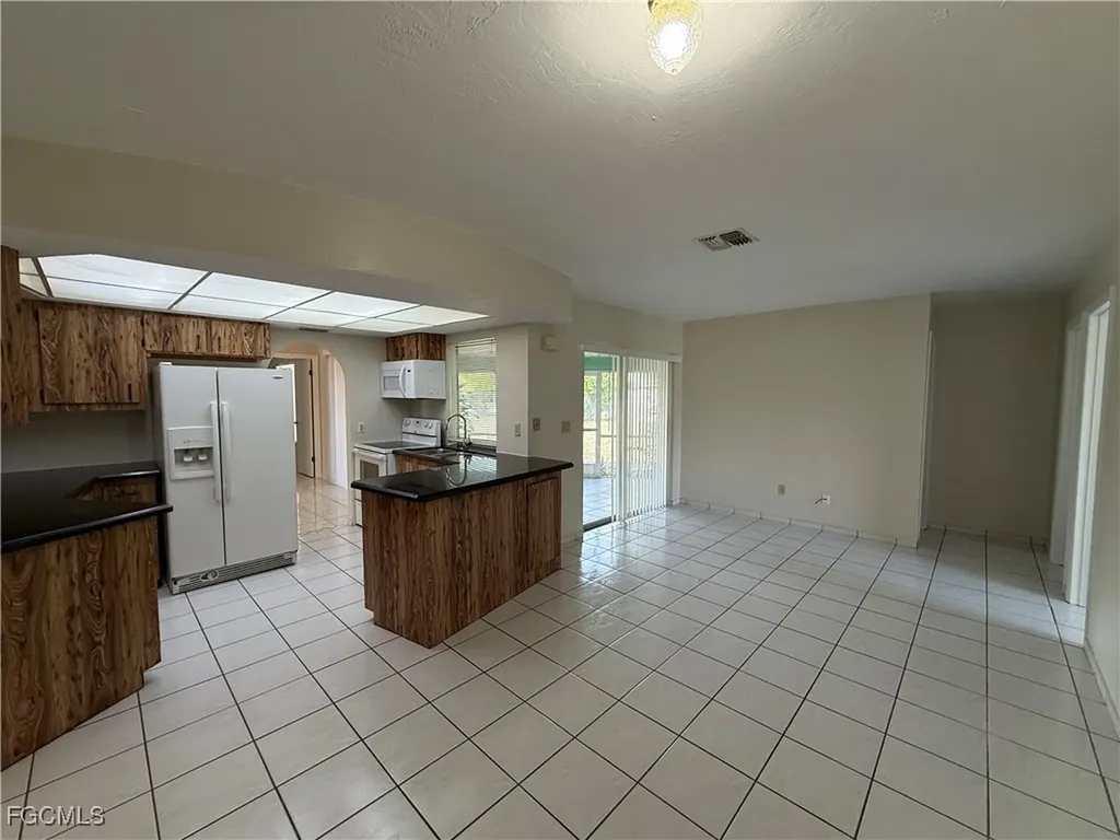 1423 SE 18th Terrace Cape Coral FL 33990